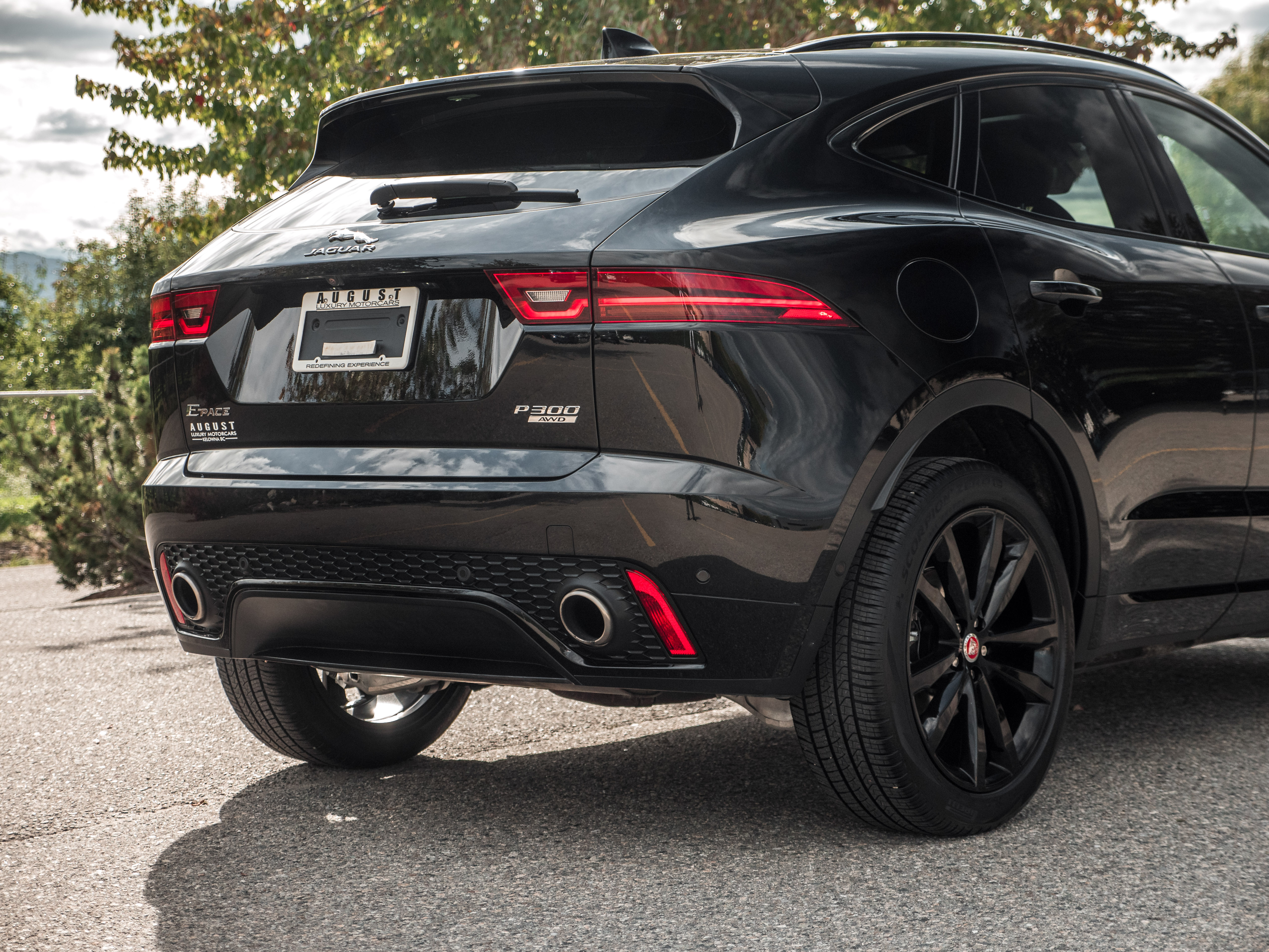 Pre-owned 2019 Jaguar E-pace P300 R-dynamic Se Sport Utility In Kelowna 