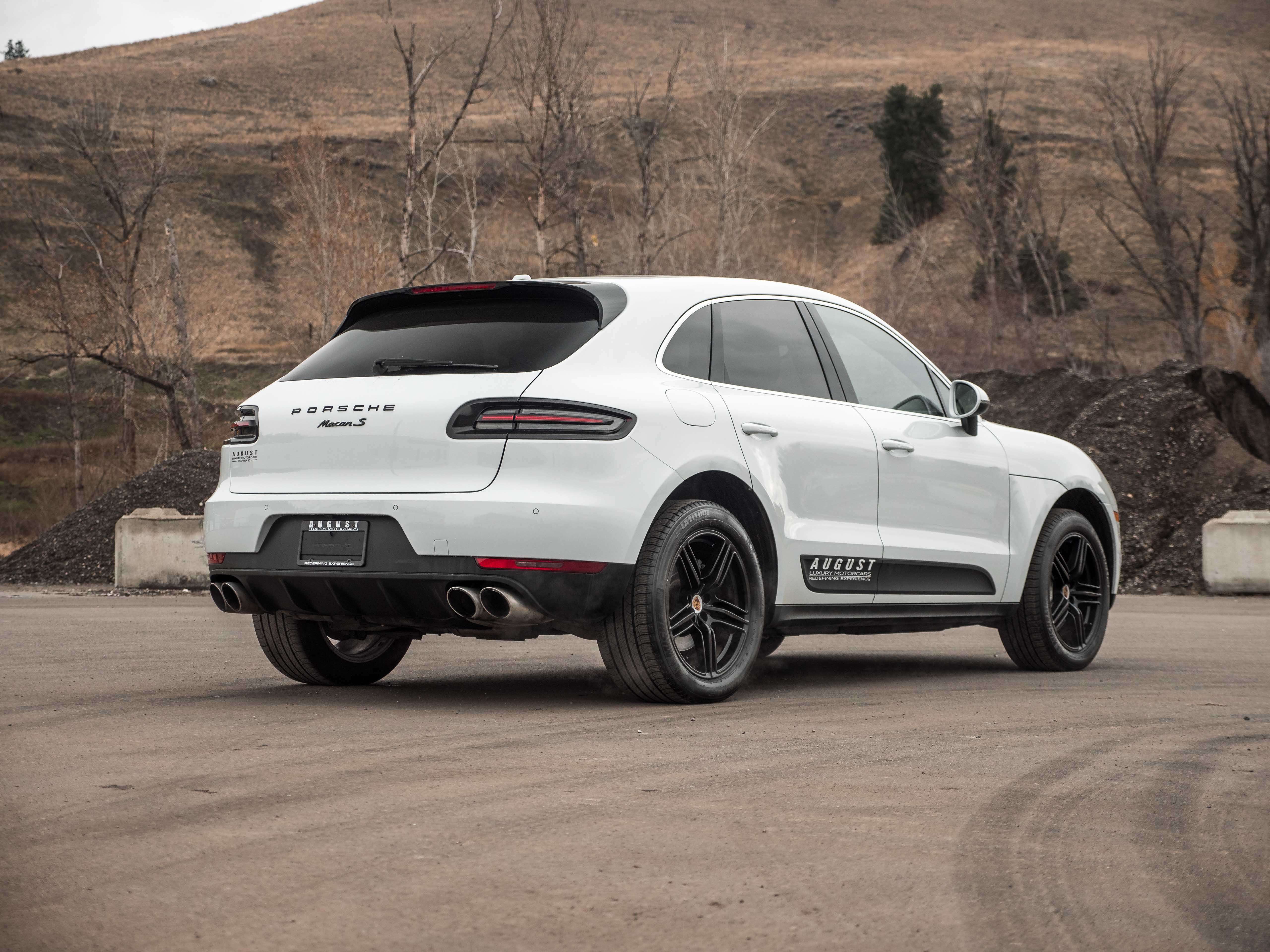 Pre-Owned 2016 Porsche Macan S in Kelowna #AU-1652* | August Luxury ...